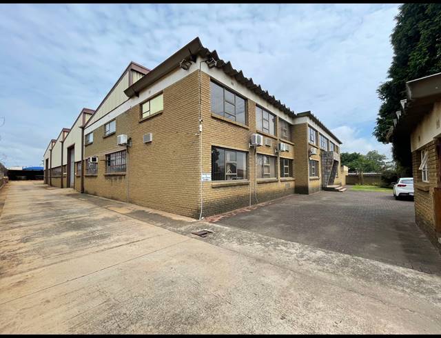 2,200M² WAREHOUSE FOR SALE IN CHLOORKOP